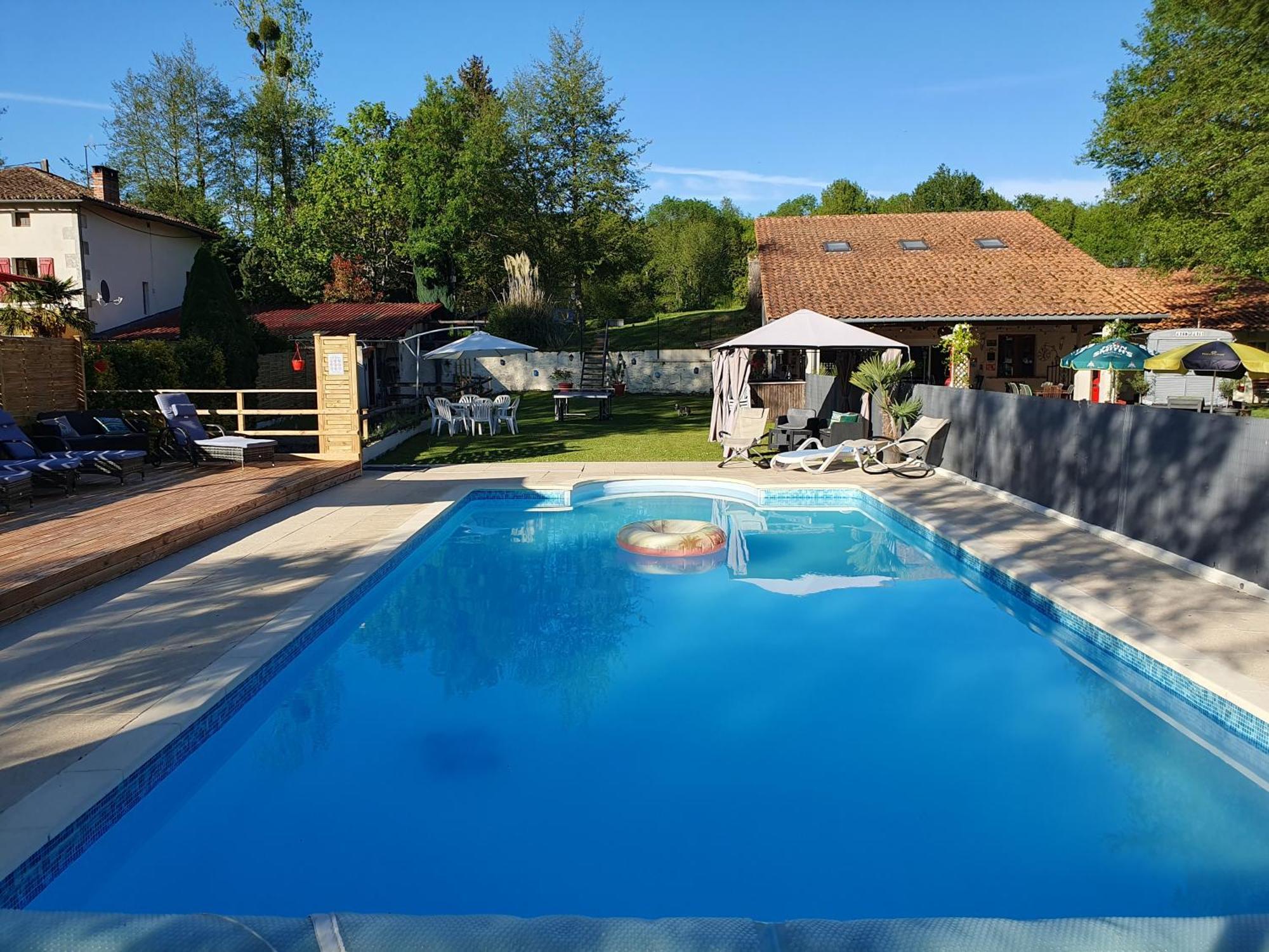 Luxury Safari Tents At Moulin Du Pommier Glamping & Camping Saulgond Exterior foto